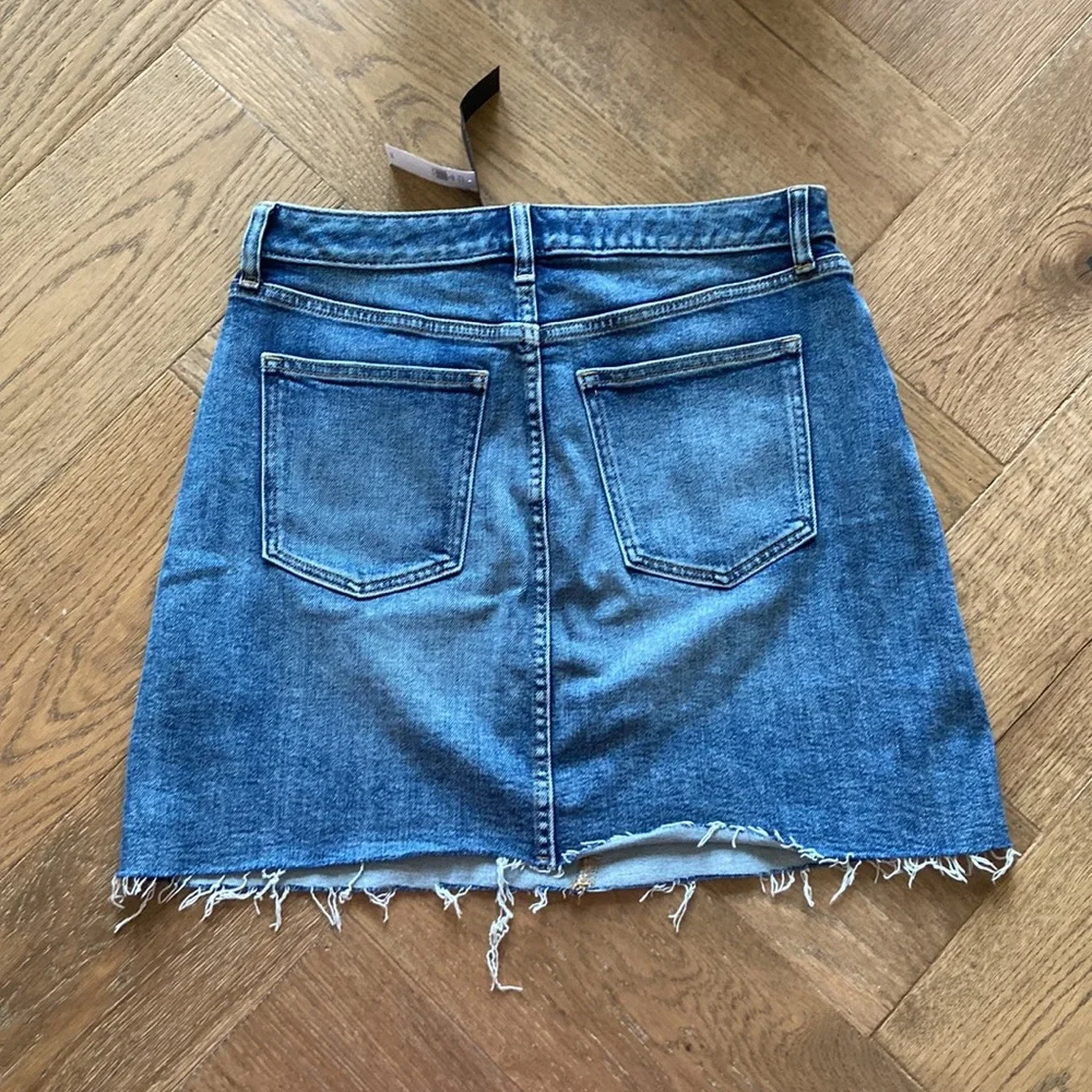 NWT - Banana Republic Women’s Denim Mini Skirt